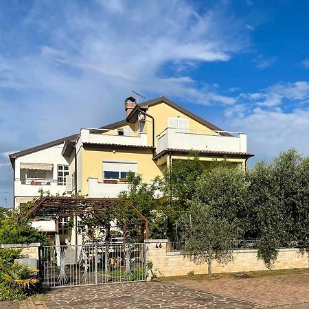 Apartments Maria Umag Luaran gambar